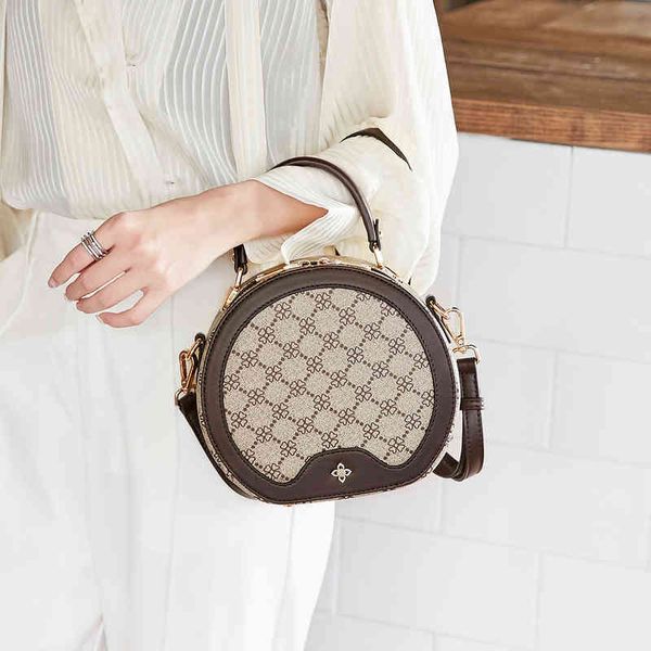 outlet handbags printed handbag women's bag messenger new sling one shoulder foreign style small round bag
outlet handbags printed handbag women's bag messenger new sling one shoulder foreign style small round bag