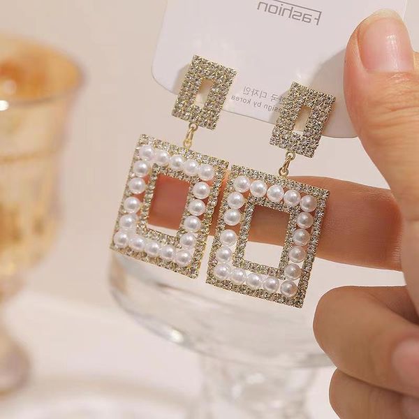 korean version exaggerated pearl stud trendy fashion long flash diamond earrings ins style temperament high-end geometric earrings, Golden;silver
korean version exaggerated pearl stud trendy fashion long flash diamond earrings ins style temperament high-end geometric earrings, Golden;silver