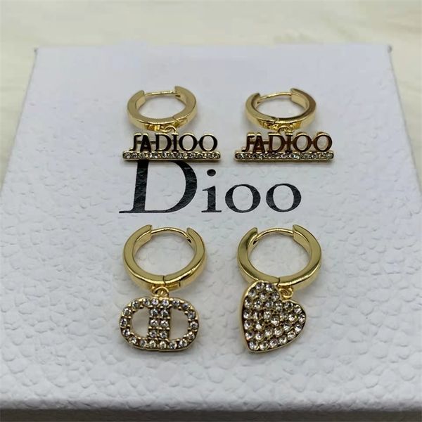 the new 70% off family earrings dijia new letter diamond heart yellow earrings women's simple fashion jewelry, Golden
the new 70% off family earrings dijia new letter diamond heart yellow earrings women's simple fashion jewelry, Golden