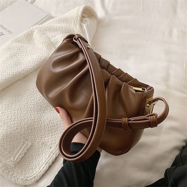 retro pu leather small armpit shoulder bags with pleats for women winter handbag and s folds crossbody bag black brown 220714
retro pu leather small armpit shoulder bags with pleats for women winter handbag and s folds crossbody bag black brown 220714