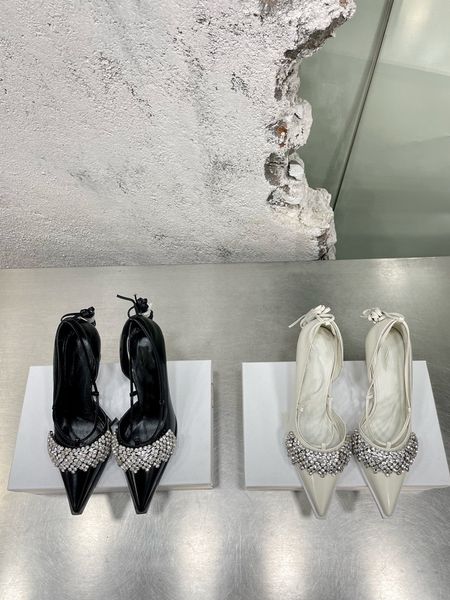 light luxury texture diamond shoes pointed toe high heels niche design spring 2022 leather shallow mouth high heel, Black
light luxury texture diamond shoes pointed toe high heels niche design spring 2022 leather shallow mouth high heel, Black