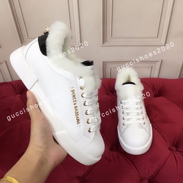 2022 designer casual shoes black white sneakers capsule series shoes thunder trainers rubber low platform sneaker, Black;red
2022 designer casual shoes black white sneakers capsule series shoes thunder trainers rubber low platform sneaker, Black;red