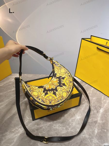 luxury brand totes nano graphy hobo clutch bag roma half moon crossbody lady leather womens shoulder handbag italy women wrist bags cross bo
luxury brand totes nano graphy hobo clutch bag roma half moon crossbody lady leather womens shoulder handbag italy women wrist bags cross bo