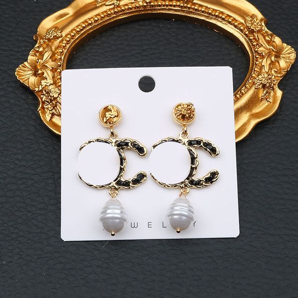22ss 20style double letter stud simple circle earrings long dangle hoop earring flower pearl wedding jewelry accessories, Golden;silver
22ss 20style double letter stud simple circle earrings long dangle hoop earring flower pearl wedding jewelry accessories, Golden;silver