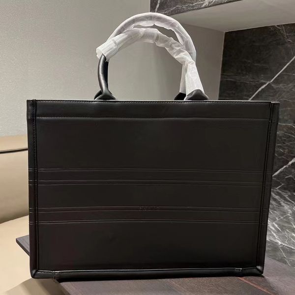 luxurys designers handbags fashion shoulder bags classic women large capacity travel shopping bags solid letter leather handbag 8 colors ver
luxurys designers handbags fashion shoulder bags classic women large capacity travel shopping bags solid letter leather handbag 8 colors ver
