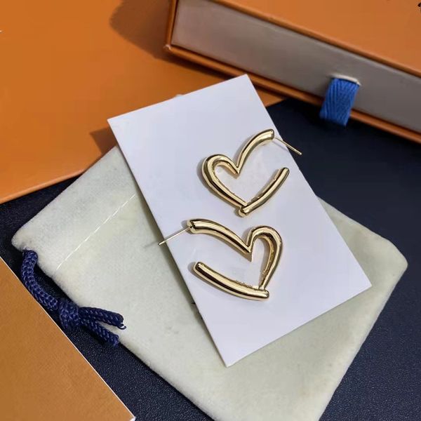 new fashion womens big heart stud l letter simple earrings hoop earrings for woman high quality, Golden;silver
new fashion womens big heart stud l letter simple earrings hoop earrings for woman high quality, Golden;silver