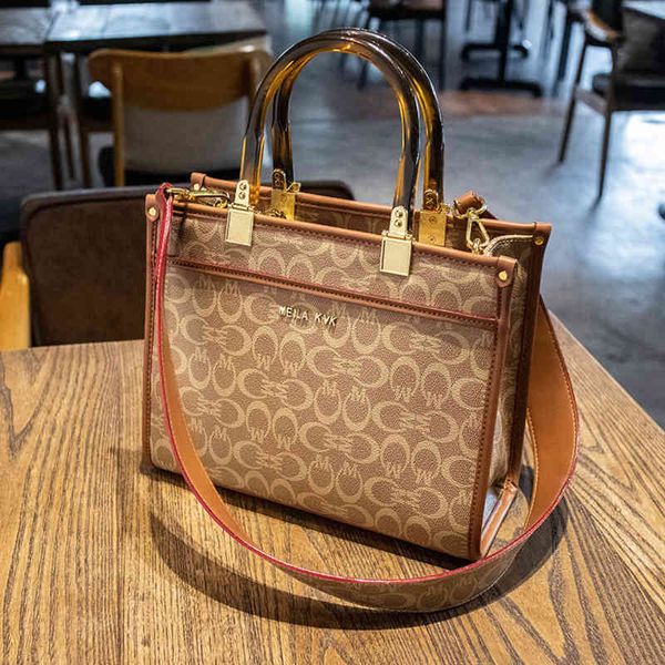 handbag new women's fashion capacity diagonal cross fashion trend ladies wild factory direct sale purses and handbags large crossbody b
handbag new women's fashion capacity diagonal cross fashion trend ladies wild factory direct sale purses and handbags large crossbody b