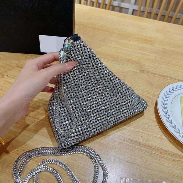 evening bags for women formal unique trending handbags hinestones clutch bag crystal diamonds dinner party handbag luxury designer tote shou
evening bags for women formal unique trending handbags hinestones clutch bag crystal diamonds dinner party handbag luxury designer tote shou