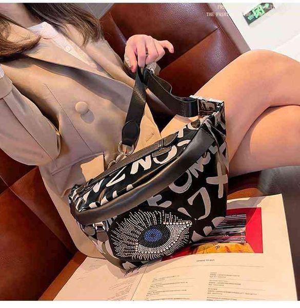 handbags bags diamond inlaid korean rhinestone chest bag women's 2022 trend single shoulder small letter printing messenger waist, Black;red
handbags bags diamond inlaid korean rhinestone chest bag women's 2022 trend single shoulder small letter printing messenger waist, Black;red