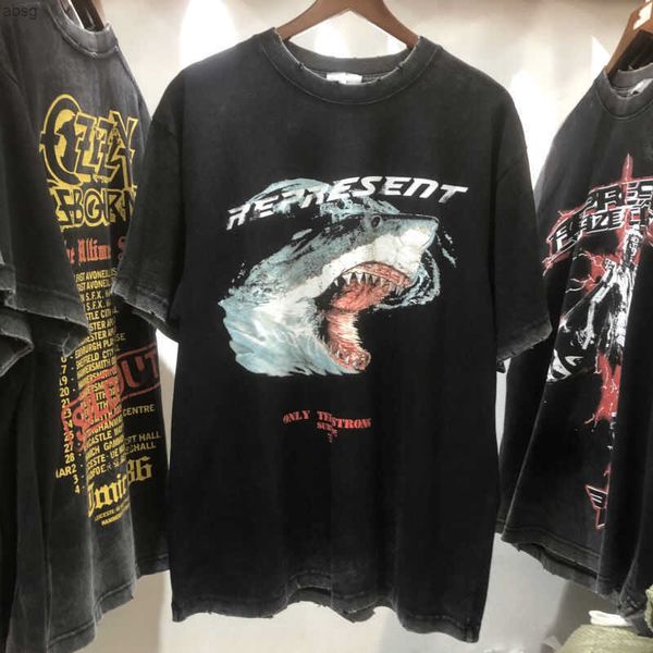 2022 fashion brand representative shark print vintage worn ragged short sleeve high street loose men's t-shirt, White;black
2022 fashion brand representative shark print vintage worn ragged short sleeve high street loose men's t-shirt, White;black