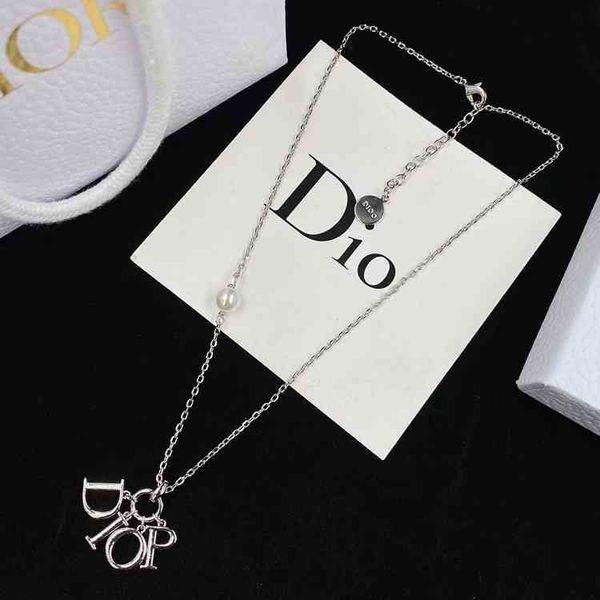 design jewel letter pearl neck chain simple light luxury feminine temperament natural sweet female necklace, Black
design jewel letter pearl neck chain simple light luxury feminine temperament natural sweet female necklace, Black