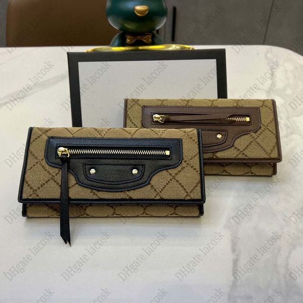 wallets men women handbags purse fashion co-branding design square card holder interior compartment with box, Red;black
wallets men women handbags purse fashion co-branding design square card holder interior compartment with box, Red;black