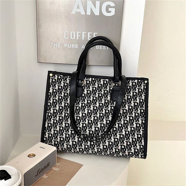 large capacity female fashion portable large cloth single tote leisure messenger 80% off wholesale store
large capacity female fashion portable large cloth single tote leisure messenger 80% off wholesale store