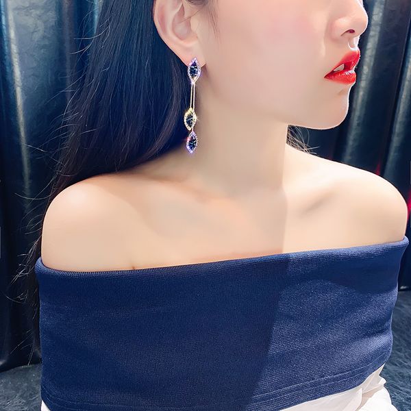 925 silver needle rhinestone earrings female korean personality fashion crystal eardrops online influencer refined exaggerated earrings fash, Golden
925 silver needle rhinestone earrings female korean personality fashion crystal eardrops online influencer refined exaggerated earrings fash, Golden