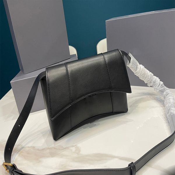 women's 2022 handbags wallets designer bags balenciagaesin hourglass plus small tote bag in black shiny smooth calfskin shoulder fashio
women's 2022 handbags wallets designer bags balenciagaesin hourglass plus small tote bag in black shiny smooth calfskin shoulder fashio