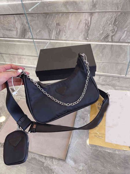 3a2 pieces shoulder bag nylon handbags selling women luxurys fashion designers bags classic ladies diagonal, Red;black
3a2 pieces shoulder bag nylon handbags selling women luxurys fashion designers bags classic ladies diagonal, Red;black