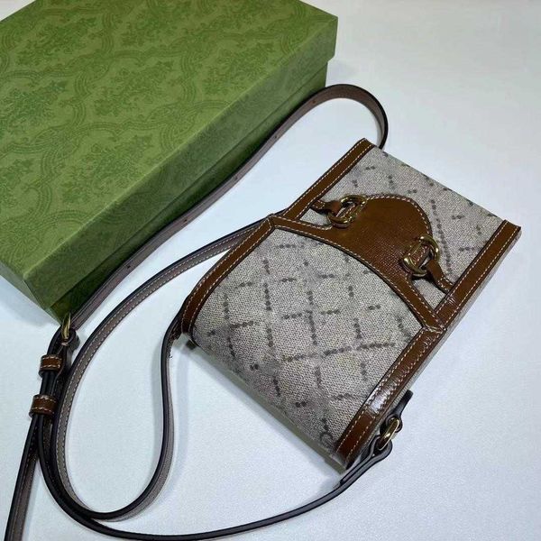 totes designer handbag women mini bag the new phone bag has texture and taste cross bodybag
totes designer handbag women mini bag the new phone bag has texture and taste cross bodybag
