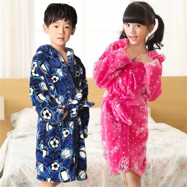 fashion children's bathrobe autumn winter warm flannel nighgowns for boys cartoon kids robes fleece girls hooded bathgowns lj201216, Blue;red
fashion children's bathrobe autumn winter warm flannel nighgowns for boys cartoon kids robes fleece girls hooded bathgowns lj201216, Blue;red