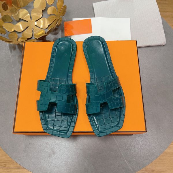2021 designer ladies slippers leather sandals summer flat flip flop crocodile leather slippers ladies beach sandals luxury party wedding sli, Black
2021 designer ladies slippers leather sandals summer flat flip flop crocodile leather slippers ladies beach sandals luxury party wedding sli, Black