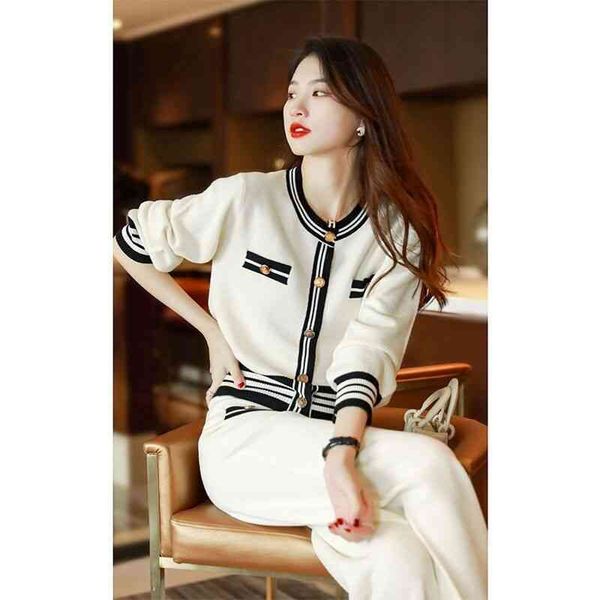 two piece dress xiaoxiangfeng celebrity suit 2022 autumn winter french fashion temperament loose wide leg pants knitted two-piece set for wo, White
two piece dress xiaoxiangfeng celebrity suit 2022 autumn winter french fashion temperament loose wide leg pants knitted two-piece set for wo, White