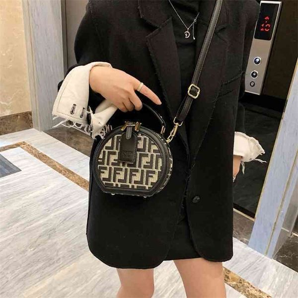 wholesale store 75% off handbags on portable small round adjustable shoulder belt single printed shaped
wholesale store 75% off handbags on portable small round adjustable shoulder belt single printed shaped