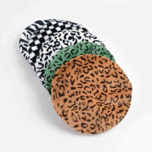 hats for women autumn winter hats zebra leopard leather edge warm windproof cap female beret hats painter hat new 2021 j220722, Blue;gray
hats for women autumn winter hats zebra leopard leather edge warm windproof cap female beret hats painter hat new 2021 j220722, Blue;gray