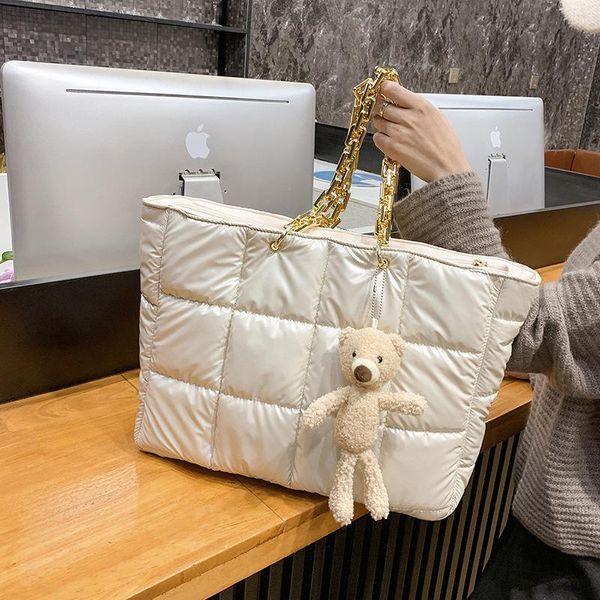 evening bags autumn winter women's handbag large capacity 2022 fashion cotton clothing bag female one shoulder tote
evening bags autumn winter women's handbag large capacity 2022 fashion cotton clothing bag female one shoulder tote