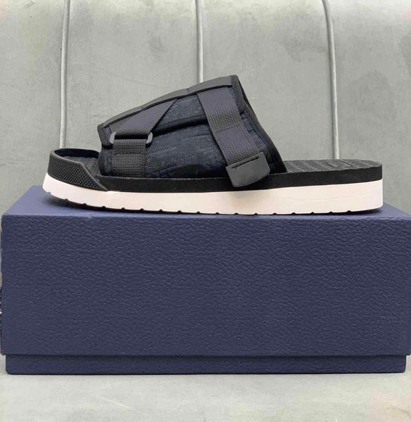 2021 women designer slippers in oblique jacquard nylon sandals comfortable rubber sole scuffs sandy beach slipper loafer size 38-44, Black
2021 women designer slippers in oblique jacquard nylon sandals comfortable rubber sole scuffs sandy beach slipper loafer size 38-44, Black
