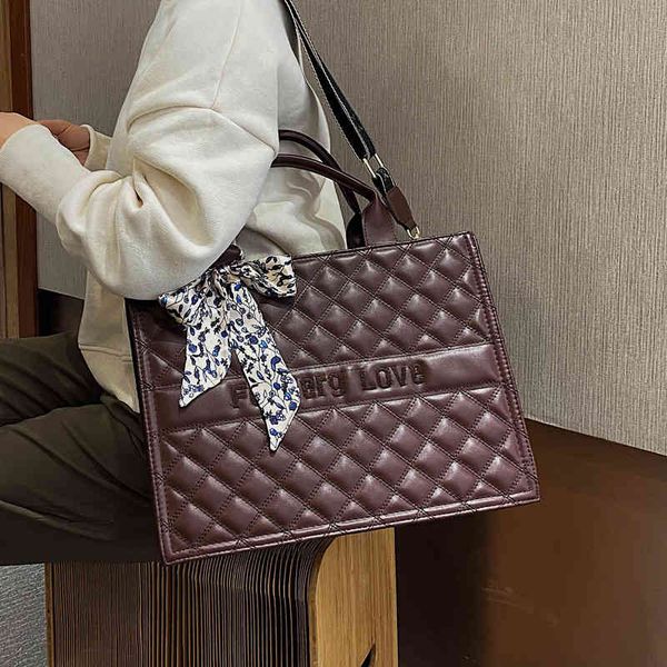 purses outlet texture women's new large capacity messenger style versatile portable shoulder bag
purses outlet texture women's new large capacity messenger style versatile portable shoulder bag