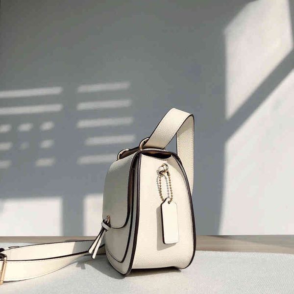 new cowhide women's d single shoulder msenger portable 2022 luxury brand fashion design versatile ladies bags
new cowhide women's d single shoulder msenger portable 2022 luxury brand fashion design versatile ladies bags