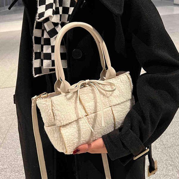 evening bags weave high capacity designer plush totes for women 2022 winter fashion big shopping shoulder crossbody handbags 220517
evening bags weave high capacity designer plush totes for women 2022 winter fashion big shopping shoulder crossbody handbags 220517