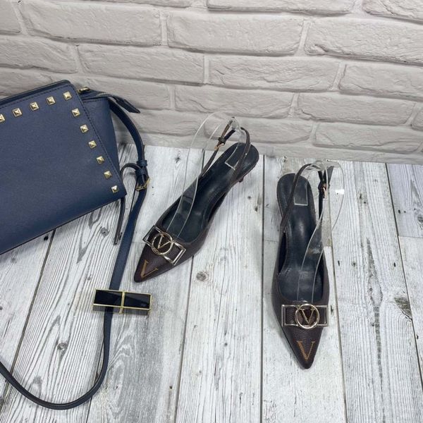 classic fashion slides sandals lady summer sandals designer metal buckle large size leather thick bottom high heeled women shoe bagshoe1978, Black
classic fashion slides sandals lady summer sandals designer metal buckle large size leather thick bottom high heeled women shoe bagshoe1978, Black