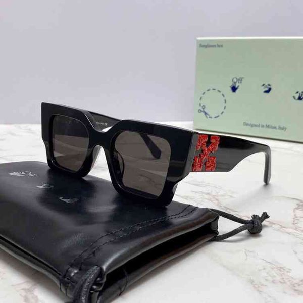 2022 brand trend fashion sunglasses for men and women off white same large female, White;black
2022 brand trend fashion sunglasses for men and women off white same large female, White;black