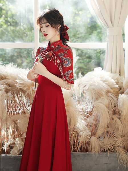 chinese toast gown bride 2021 new winter wedding back-to-door dress elegant chinese style tassel long elegant, White;black
chinese toast gown bride 2021 new winter wedding back-to-door dress elegant chinese style tassel long elegant, White;black