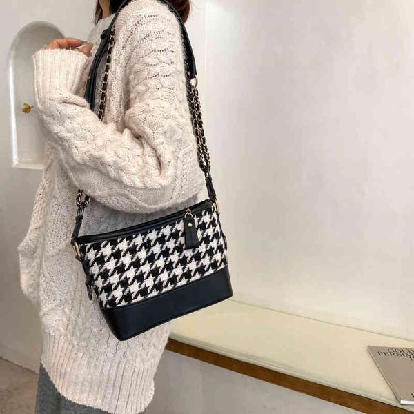purses foreign style chain bag new fashion net red women's sling shoulder messenger bag versatile wandering
purses foreign style chain bag new fashion net red women's sling shoulder messenger bag versatile wandering