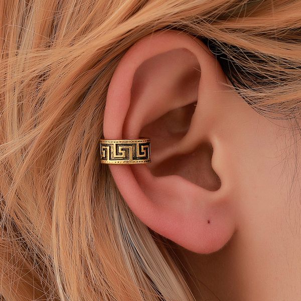 punk national wind pattern single ear cuffs men women hollow out alloy c-shape clip earrings europe lady non piercing hole ear bone clips or, Silver
punk national wind pattern single ear cuffs men women hollow out alloy c-shape clip earrings europe lady non piercing hole ear bone clips or, Silver