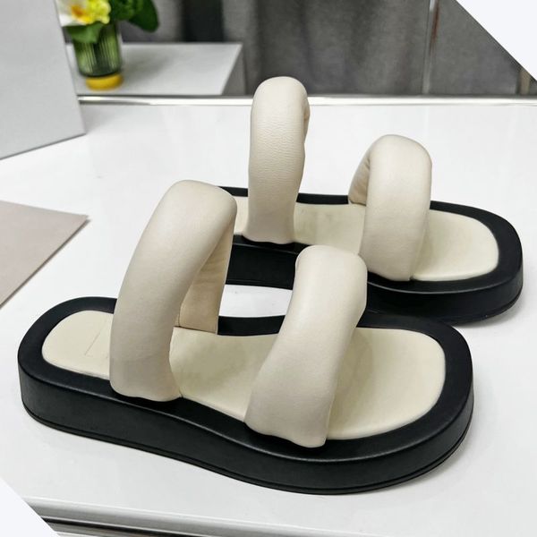 designer women slippers spring and summer latest chunky mignon flatform slippers sheepskin platform lightweight fashion flip-on sandals, Black
designer women slippers spring and summer latest chunky mignon flatform slippers sheepskin platform lightweight fashion flip-on sandals, Black