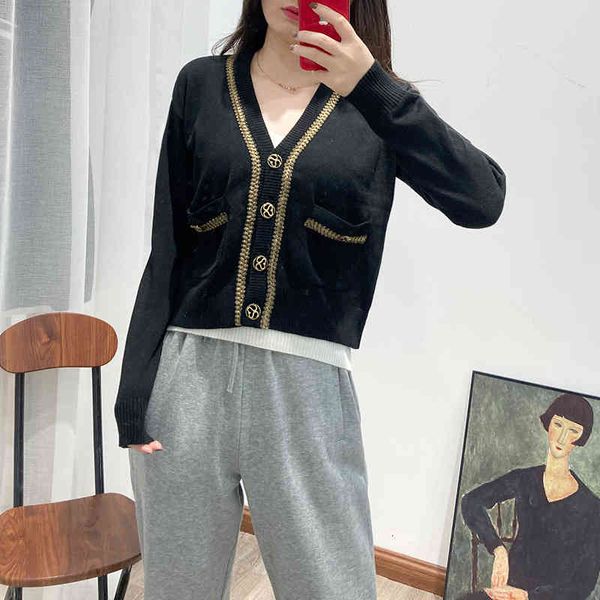 women's sweaters fadan s family autumn and winter bright silk phnom penh long sleeved v-neck knitted cardigan women's small fragra, White;black
women's sweaters fadan s family autumn and winter bright silk phnom penh long sleeved v-neck knitted cardigan women's small fragra, White;black