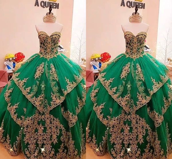 emerald green and gold embrodiered quinceanera dresses 2022 princess layers tulle skirt sweetheart corset back prom sweet 15 girls 16 dress, Blue;red
emerald green and gold embrodiered quinceanera dresses 2022 princess layers tulle skirt sweetheart corset back prom sweet 15 girls 16 dress, Blue;red