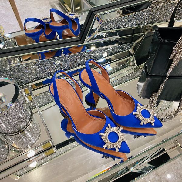 2022 new summer heels sandal sunflower rhinestone thin heel medium heel sandals high heel shallow toe single shoe rear empty shoes for women, Black
2022 new summer heels sandal sunflower rhinestone thin heel medium heel sandals high heel shallow toe single shoe rear empty shoes for women, Black