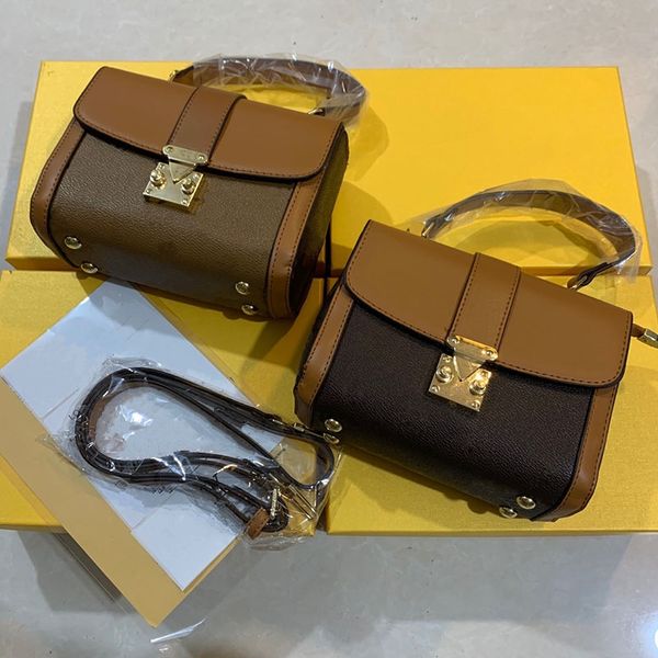 2022fashion handbags bag luxury designer women's bagsshoulder messenger wallet materialpu leathersweet ladylike temperamentdaily travel
2022fashion handbags bag luxury designer women's bagsshoulder messenger wallet materialpu leathersweet ladylike temperamentdaily travel