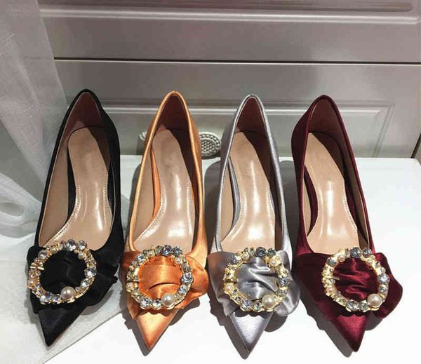rhinestone pointed high heels, silk surface, shallow mouth, thin heels, versatile single shoes, 5cm middle heel wedding shoes, female, Black
rhinestone pointed high heels, silk surface, shallow mouth, thin heels, versatile single shoes, 5cm middle heel wedding shoes, female, Black