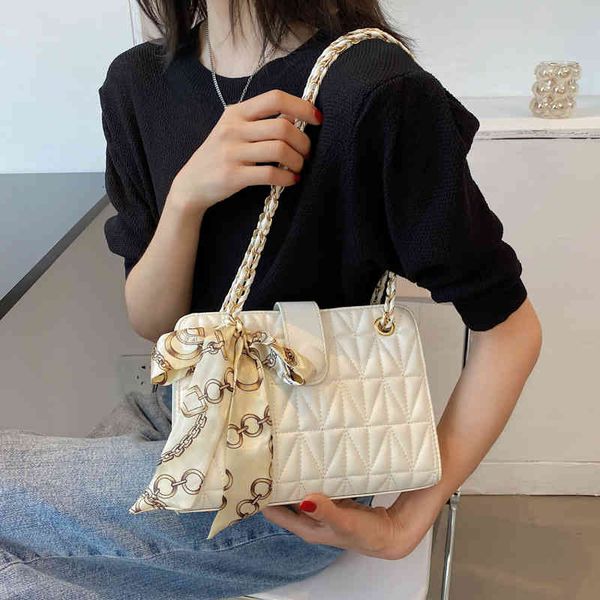 new fashion lattice embroidered thread women's leisure armpit bag versatile high-grade texture one shoulder small square bag
new fashion lattice embroidered thread women's leisure armpit bag versatile high-grade texture one shoulder small square bag