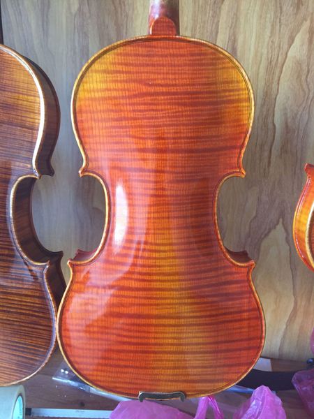 single board handmade violin maple 4/4 solid wood natural grain red light violin children playing musical instruments
single board handmade violin maple 4/4 solid wood natural grain red light violin children playing musical instruments