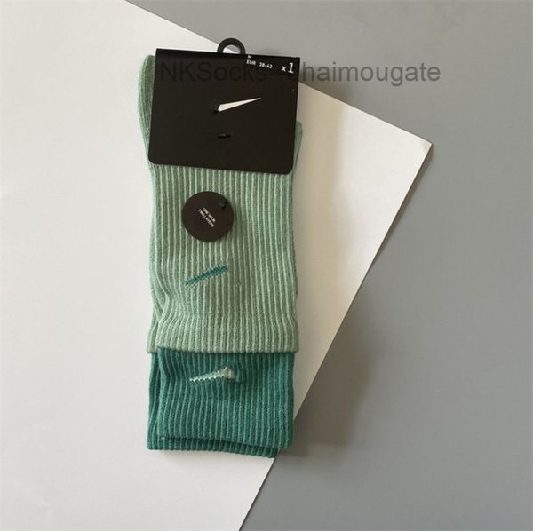 classic men fashion socks hook brand color stitched men's women's long tube sports training sock street couple middle tubes luxury, Black
classic men fashion socks hook brand color stitched men's women's long tube sports training sock street couple middle tubes luxury, Black