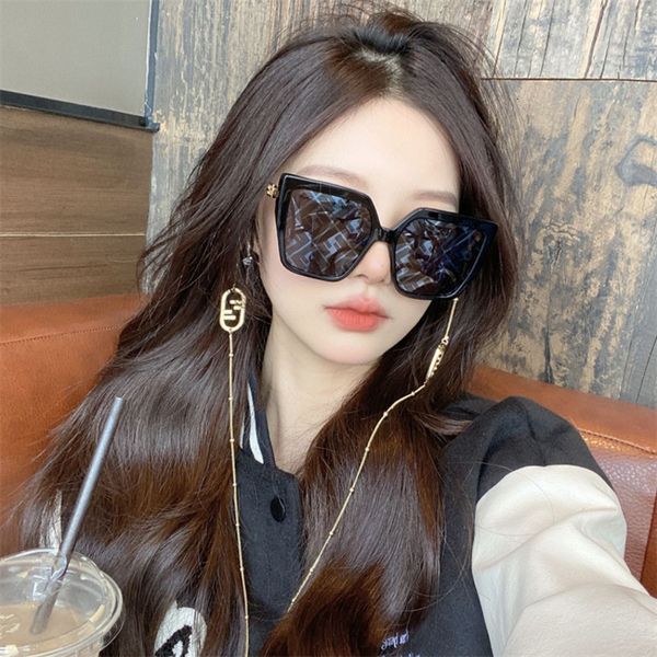 sunglasses f fashion sunglasses simple and generous frame chain terms the same as ff40012, White;black
sunglasses f fashion sunglasses simple and generous frame chain terms the same as ff40012, White;black