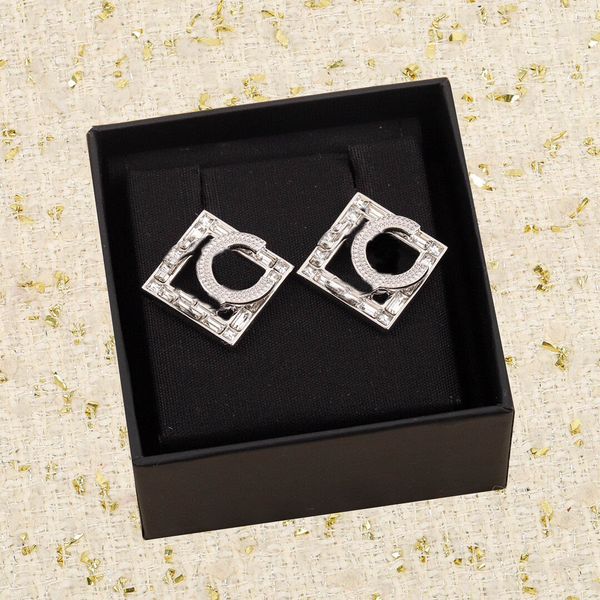 2022 charm stud earring with sparkly diamond in platinum color plated for women wedding jewelry gift have box stamp ps7684, Golden
2022 charm stud earring with sparkly diamond in platinum color plated for women wedding jewelry gift have box stamp ps7684, Golden