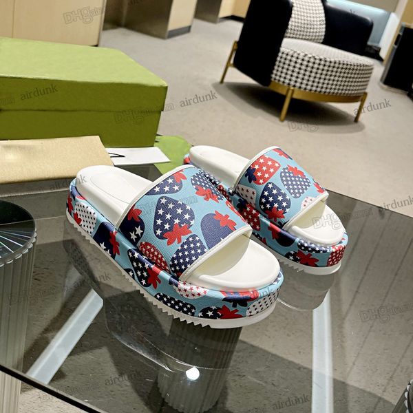 2022 womens fashion slippers embroidered canvas designer slides slip on slipper girls 60mm canvas covered platform sandals and dust bags big, Black
2022 womens fashion slippers embroidered canvas designer slides slip on slipper girls 60mm canvas covered platform sandals and dust bags big, Black