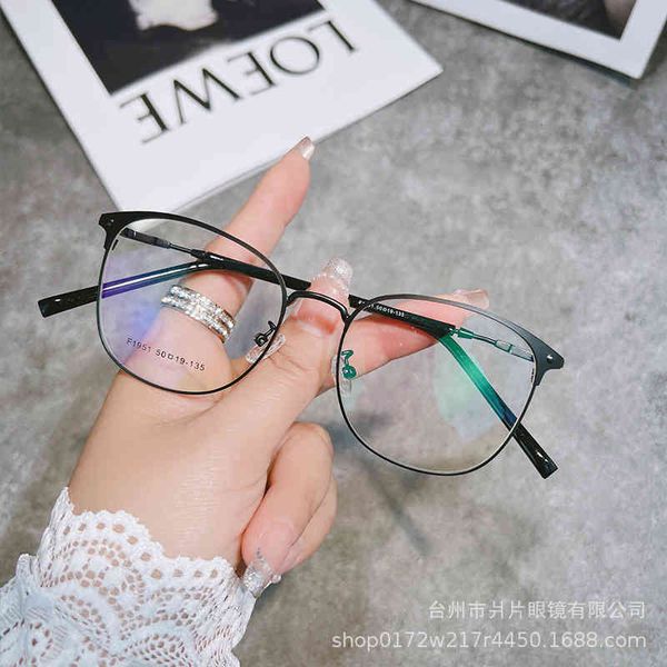sunglasses 2022 cat's eye frame is fashionable and can be equipped with myopia anti blue light plain spectacle frames for men women, White;black
sunglasses 2022 cat's eye frame is fashionable and can be equipped with myopia anti blue light plain spectacle frames for men women, White;black