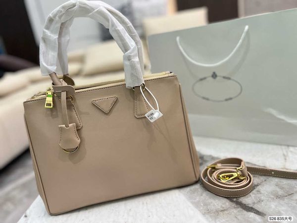 hh fashion triangle symbole bag woman luxurys men designer on the go bags lady womens mens crossbody tote hobo shoulder purses handbags
hh fashion triangle symbole bag woman luxurys men designer on the go bags lady womens mens crossbody tote hobo shoulder purses handbags